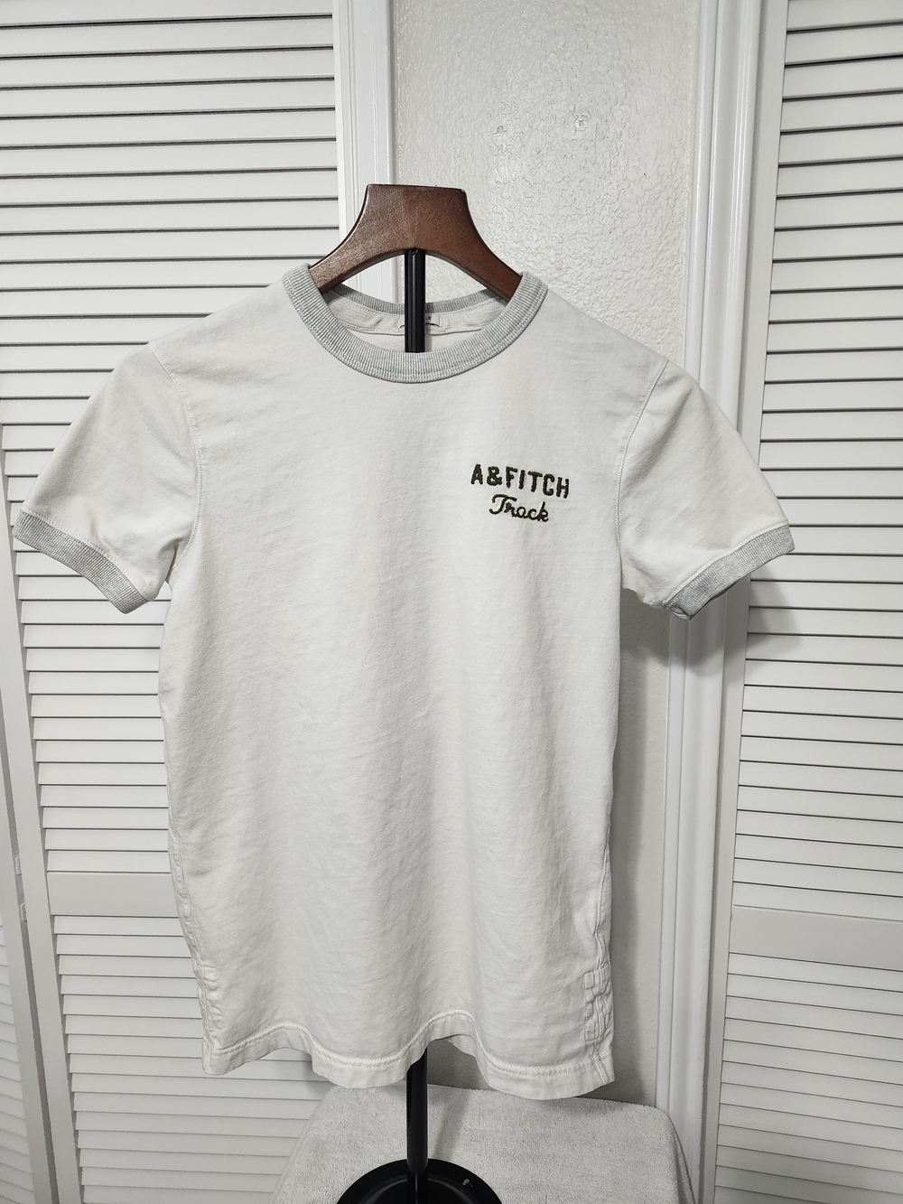 Abercrombie & Fitch White Ringer Short Sleeve Tee with Gray Trim
